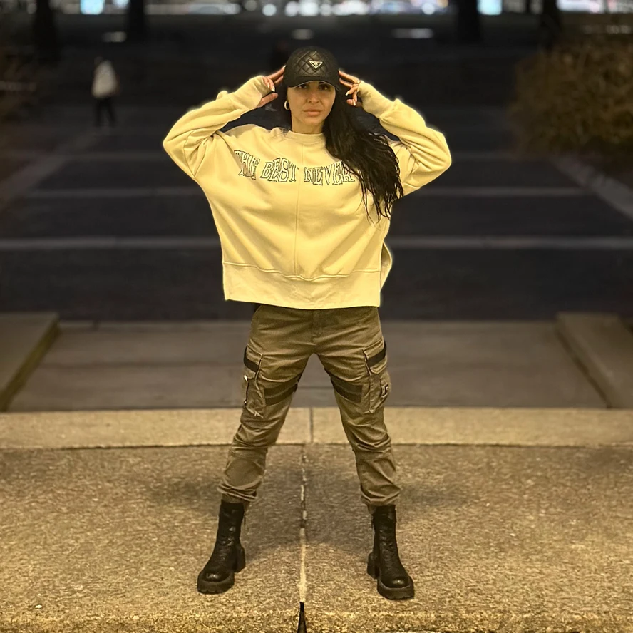 Свитшот The Best Never Rest