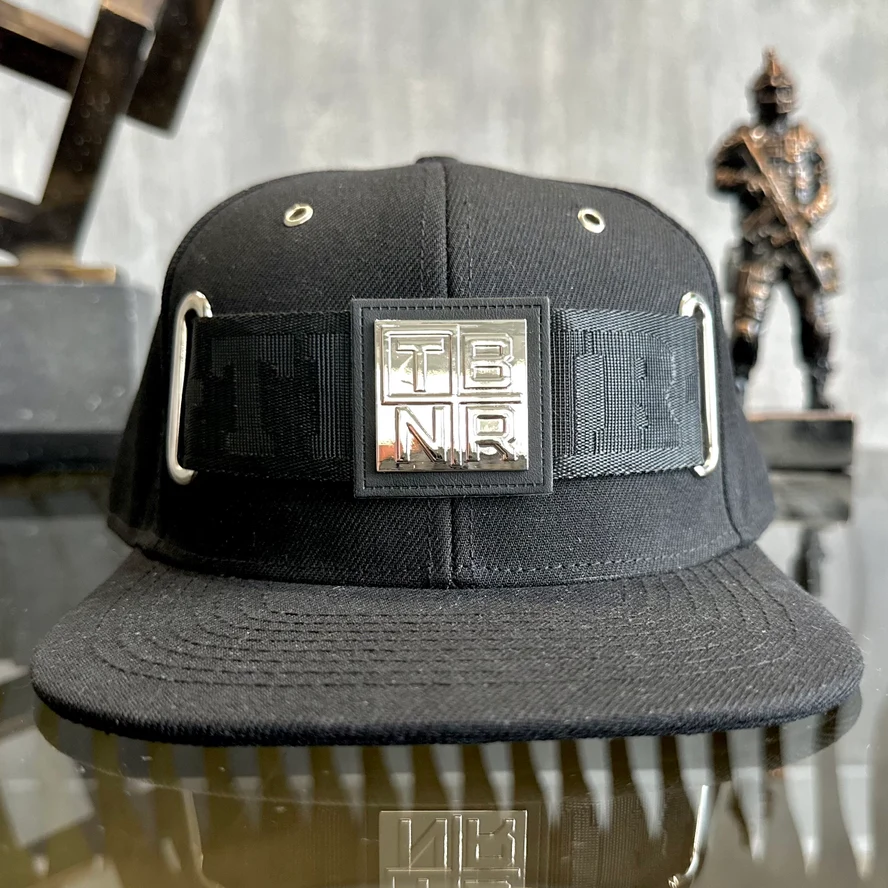 Snapback с ремнем TBNR черный